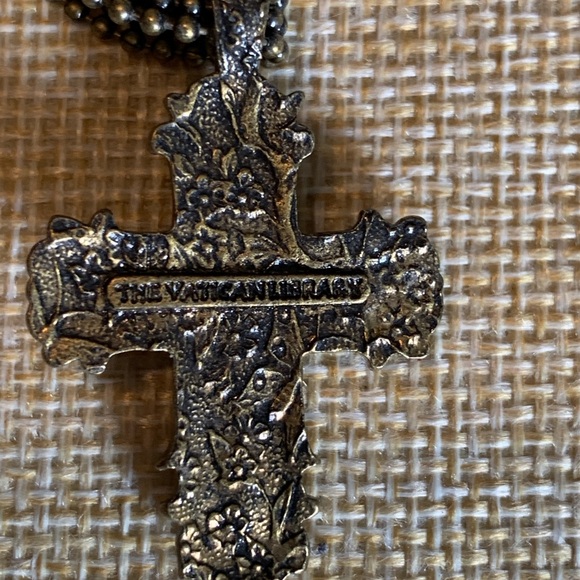 Vatican Library Collection cross pendant - Picture 5 of 8